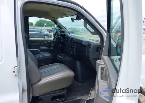 2017 Chevrolet Express 2500 Work Van from USA, damaged, VIN 1GCWGAFF4H1102432